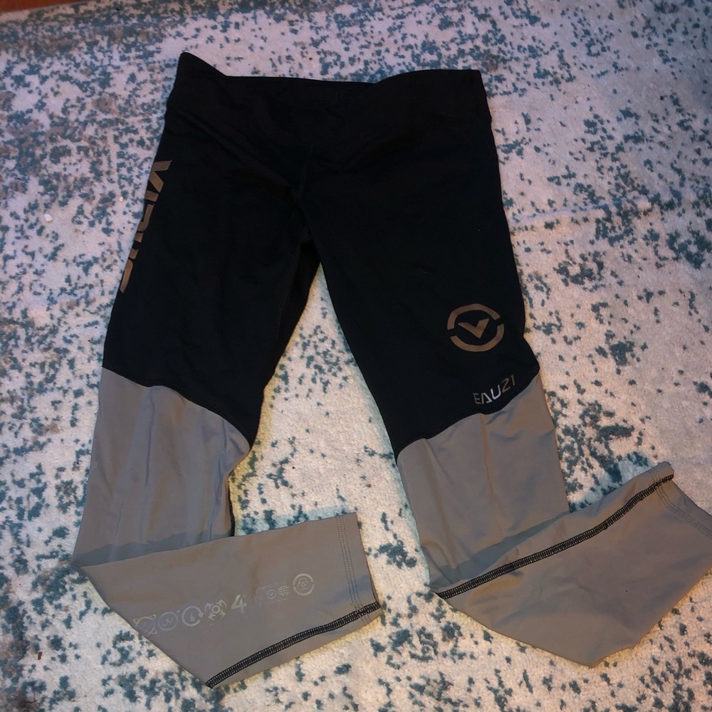 Virus leggings